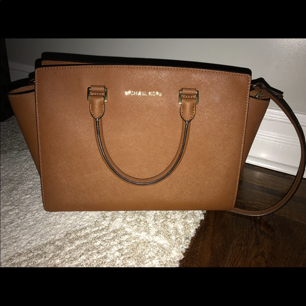 Michael Kors Selma Large Saffiano In Luggage Brown